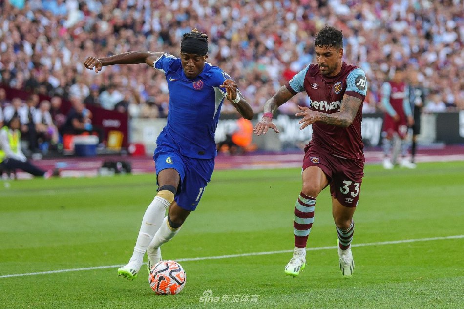 他以稳定且 他以稳定且