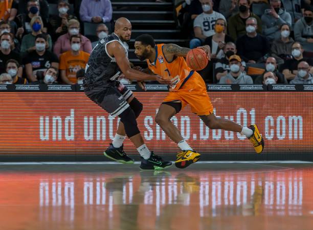 示了超强的 示了超强的